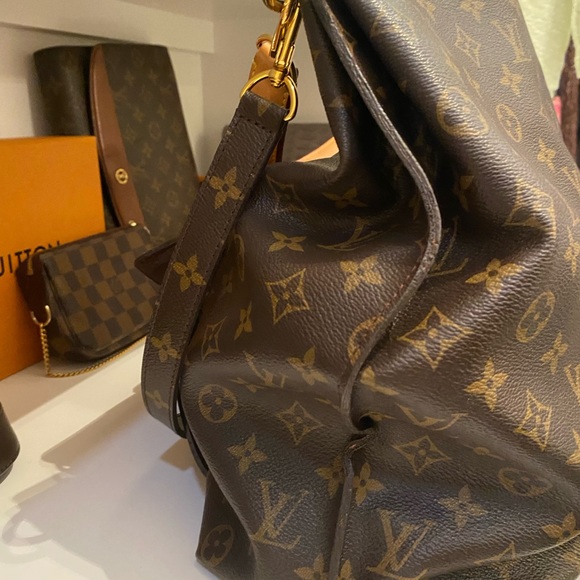 SOLD 🛑Louis Vuitton Métis Hobo Bag - Picture 11 of 16